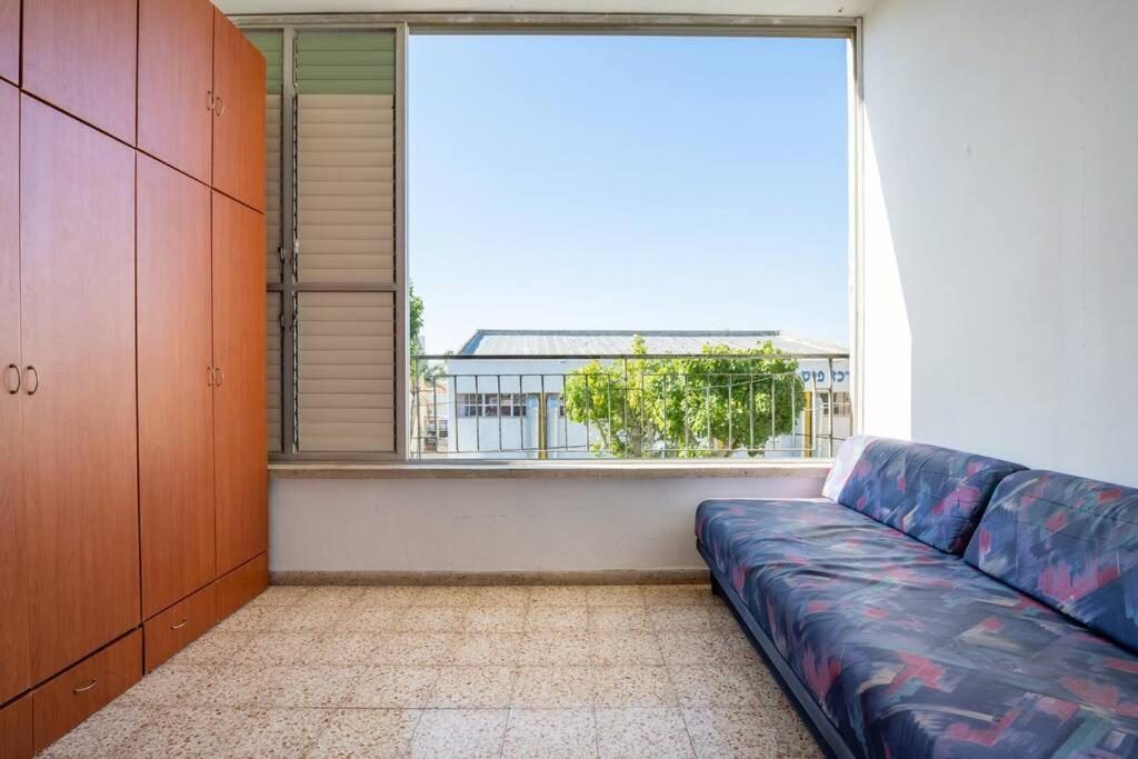 טאוב דירות אירוח, אירוח מכל הלב, דירה גדולה ופרטית, ניתן להגיע בכל שעות היממה! Hospitality From The Heart, A Large And Private Accommodation Apartment, Available 24 Hours! Qiryat Ata Exterior photo